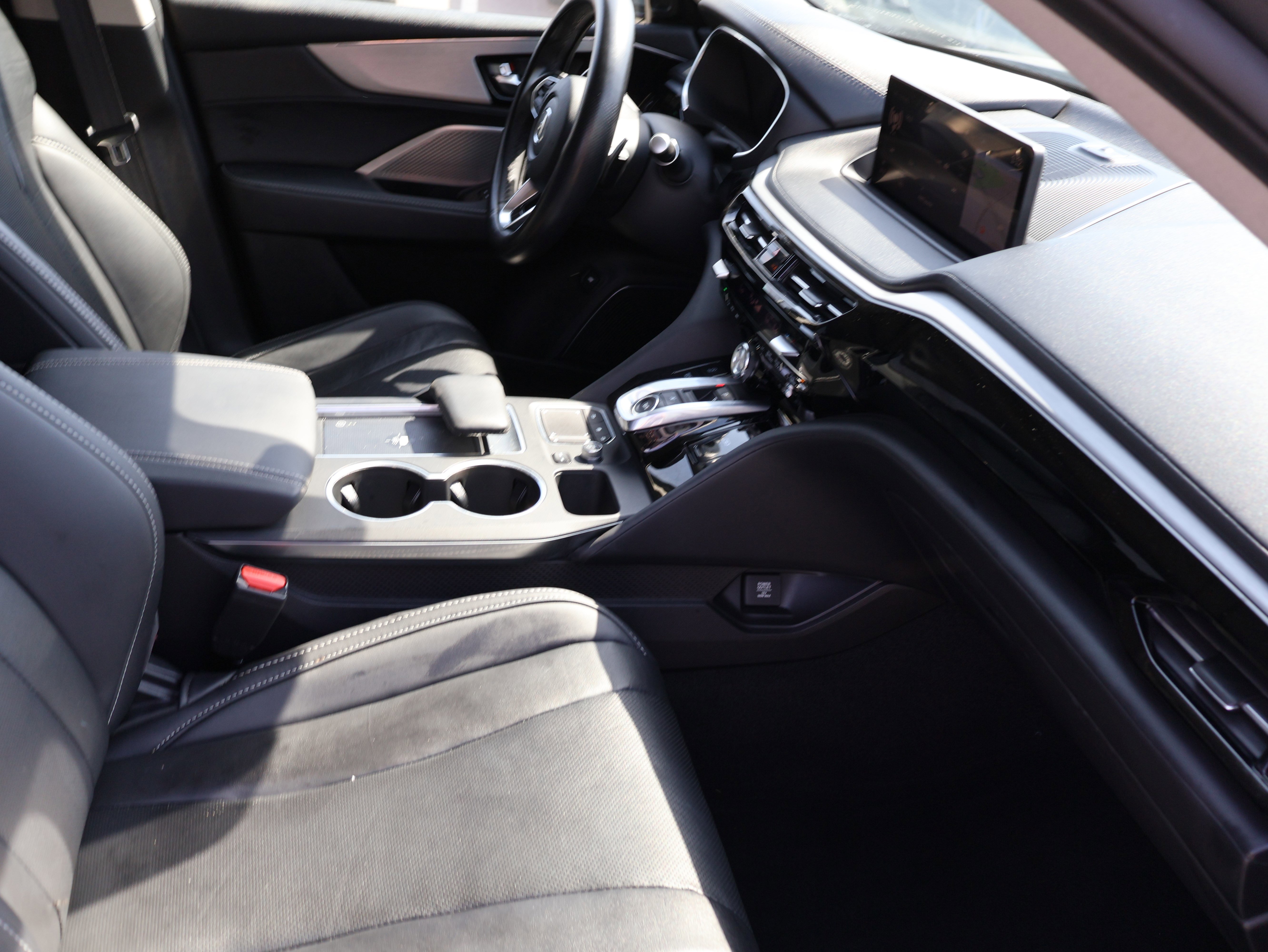 Used 2023 Acura MDX SH-AWD w/ Technology Package image 11