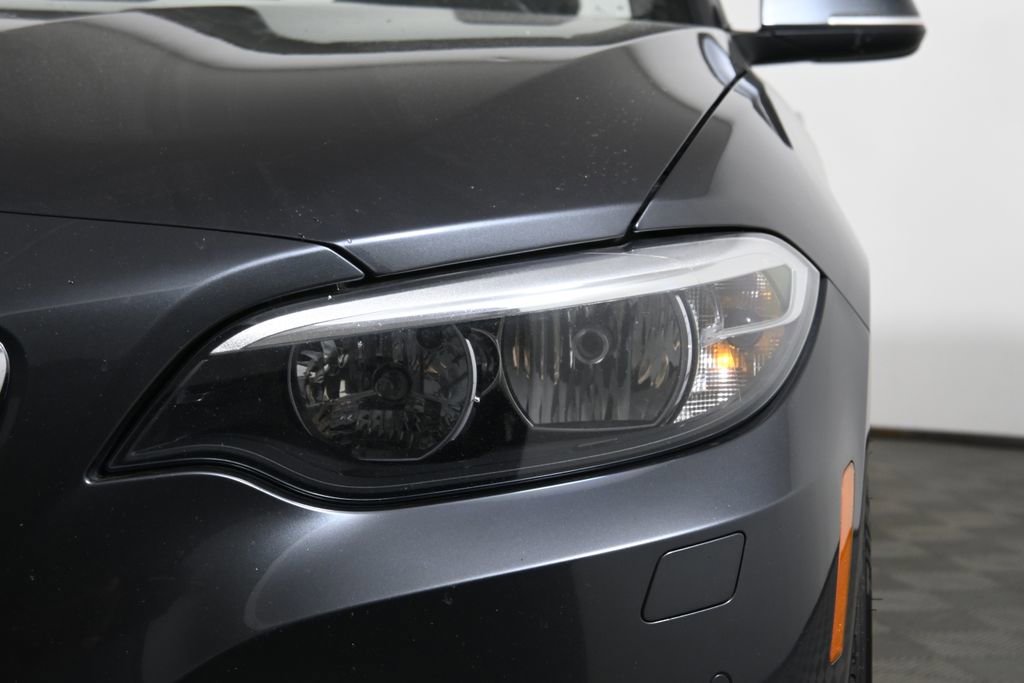 Used 2017 BMW 230i xDrive Convertible image 16