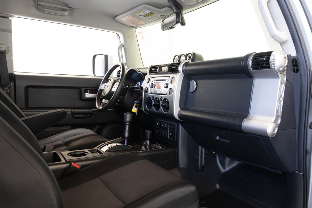 Used 2011 Toyota FJ Cruiser 4WD w/ Convenience Pkg image 20