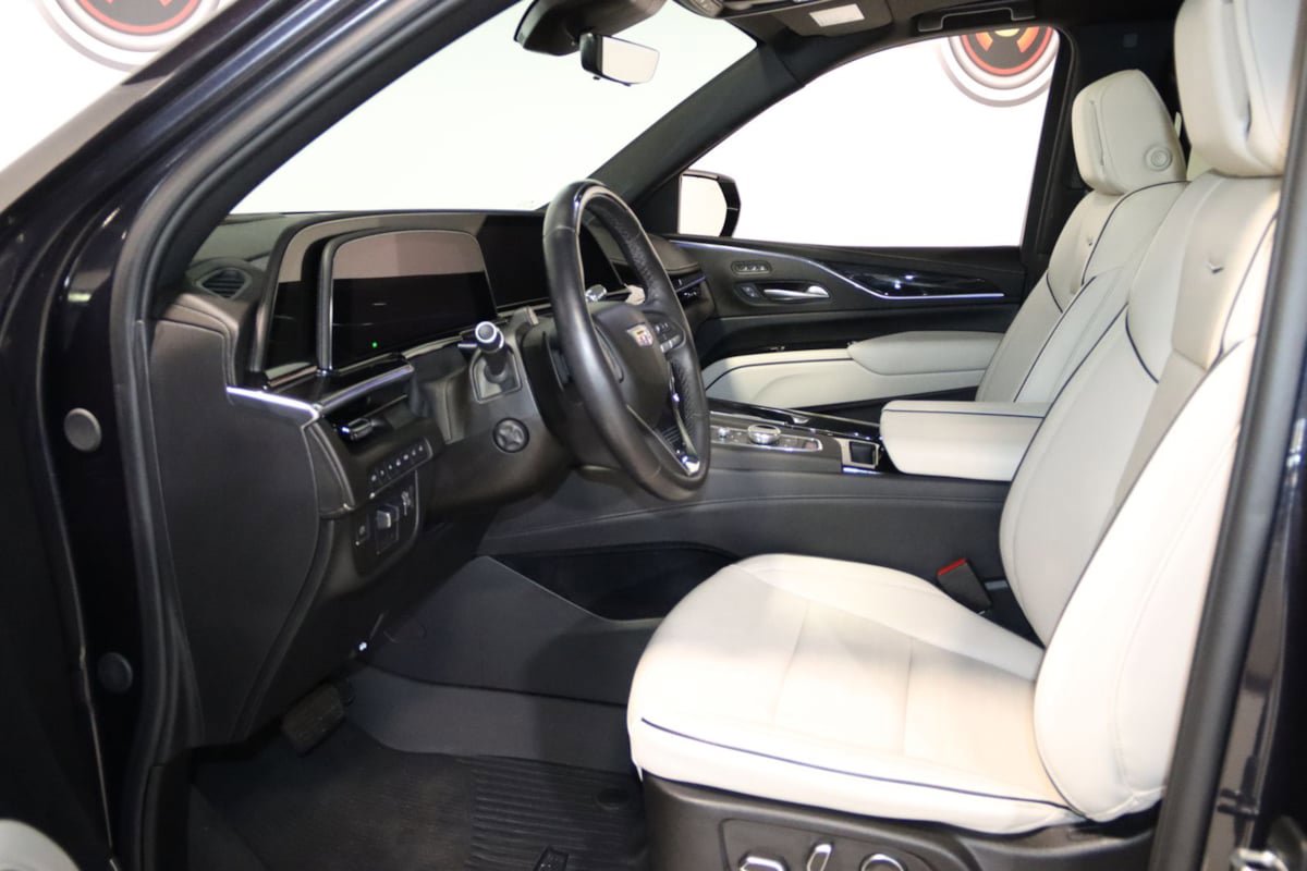 Used 2024 Cadillac Escalade Sport w/ Touring Package image 41