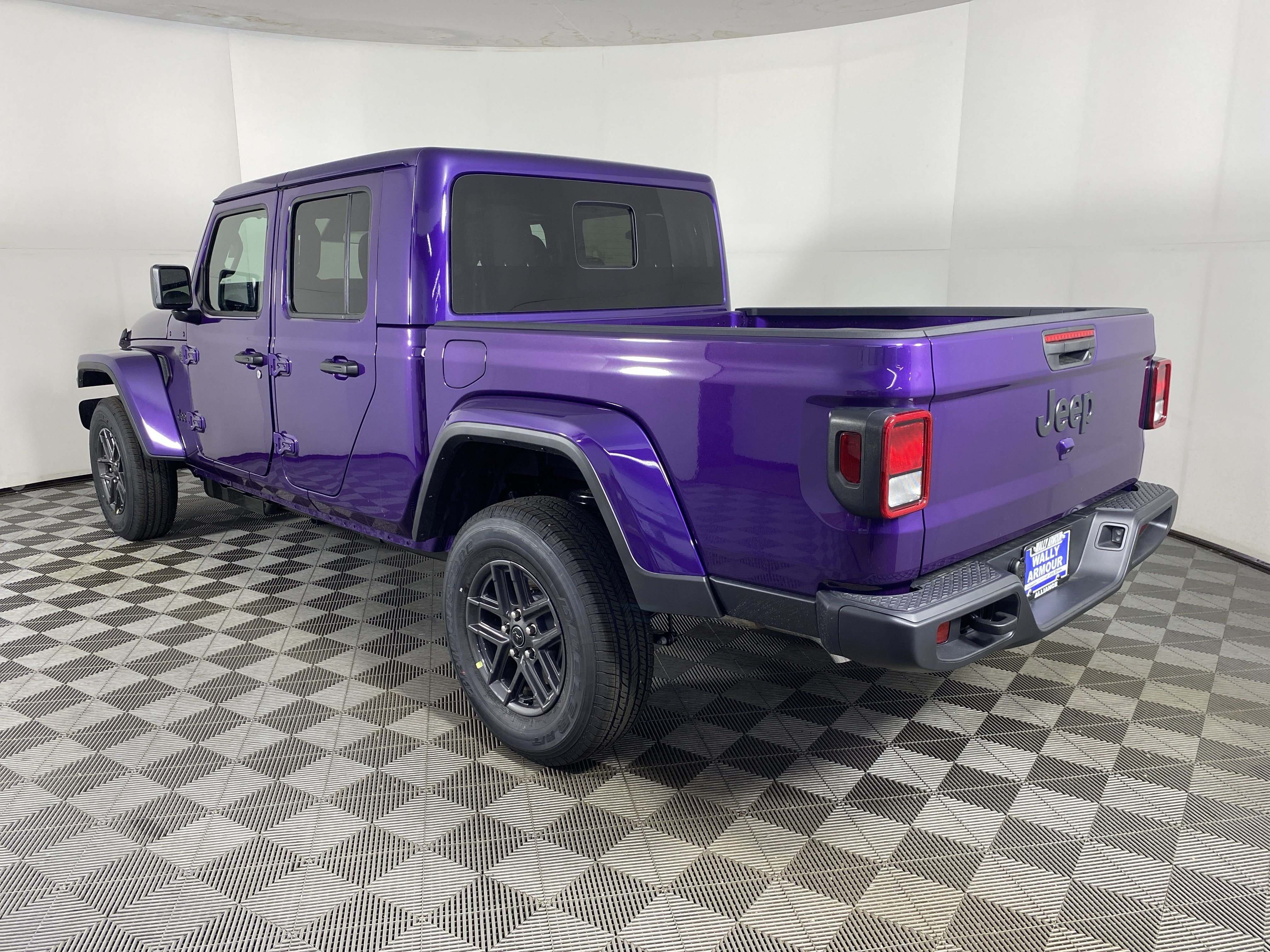 New 2026 Jeep Gladiator Sport AWD/4WD image 8