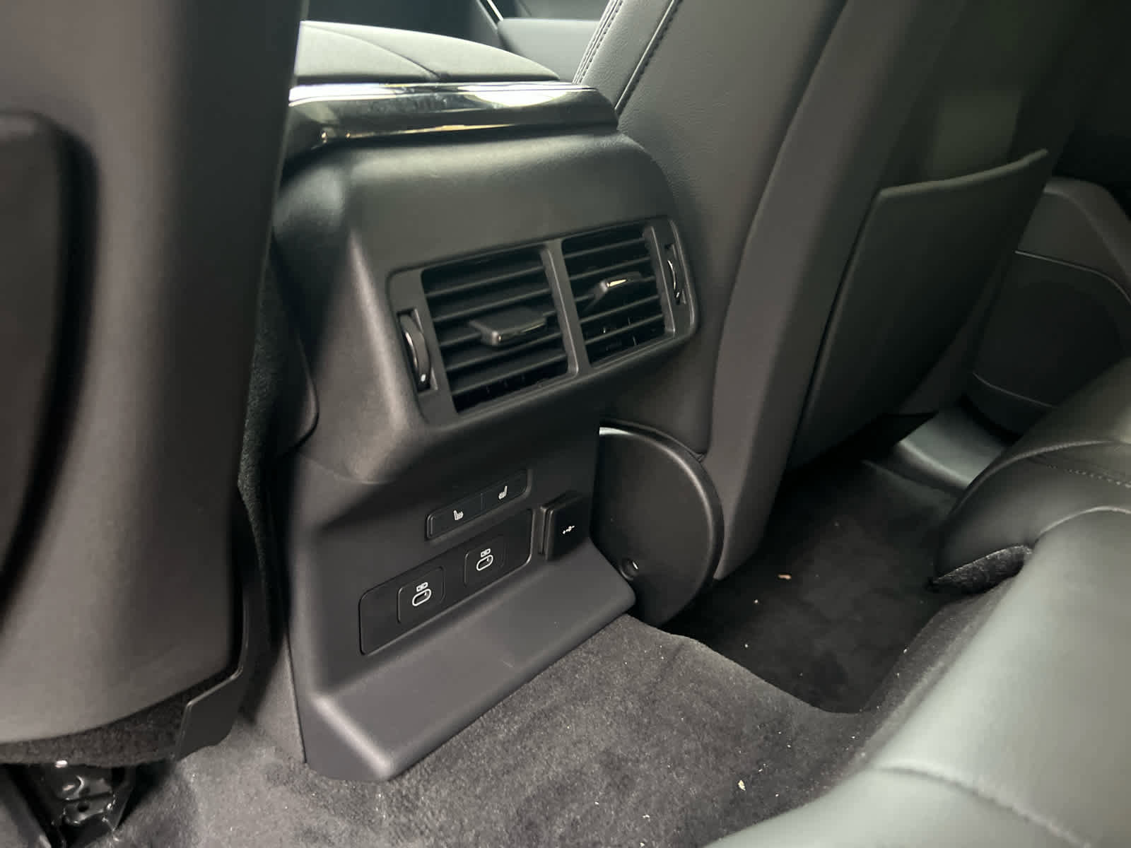 Used 2025 Land Rover Range Rover Velar Dynamic SE image 17