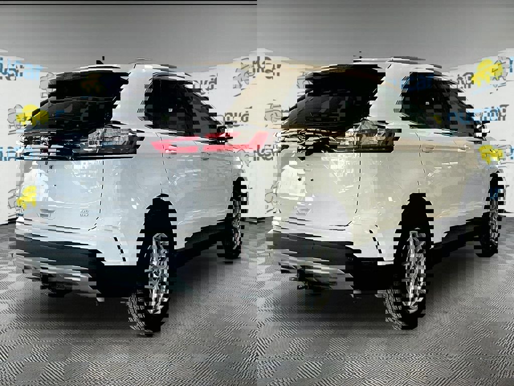 Used 2024 Ford Edge SEL w/ Convenience Package image 6