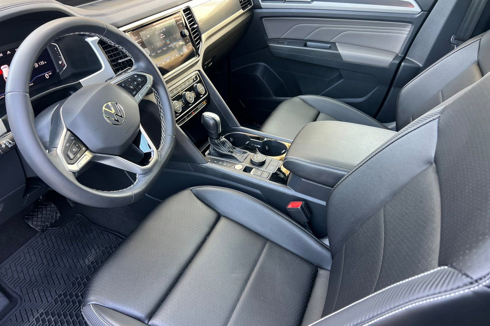 Used 2023 Volkswagen Atlas Cross Sport SEL image 10