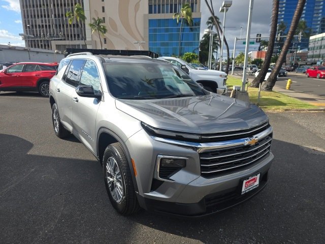 New 2026 Chevrolet Traverse LT image 2