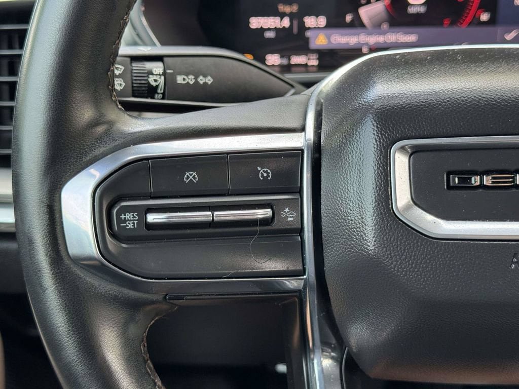 Used 2023 GMC Canyon Denali w/ Denali Black Edition AWD/4WD image 12