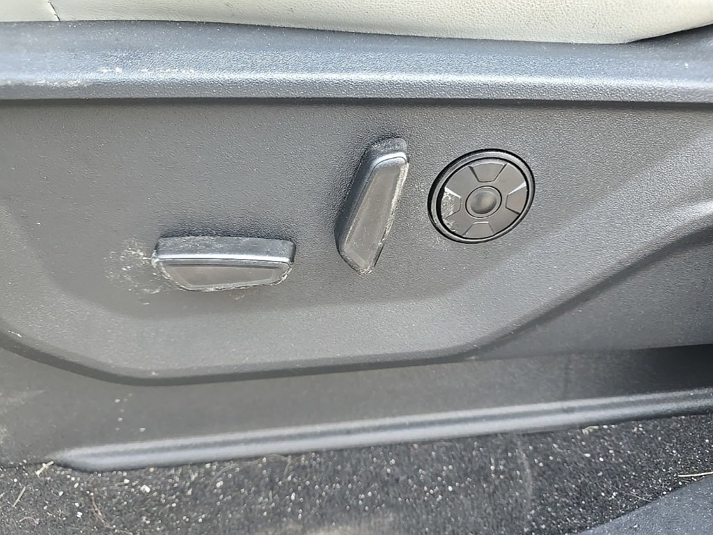 Used 2025 Ford Expedition Platinum w/ Platinum Ultimate Package image 11