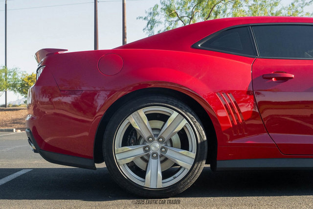 Used 2013 Chevrolet Camaro ZL1 RWD image 10
