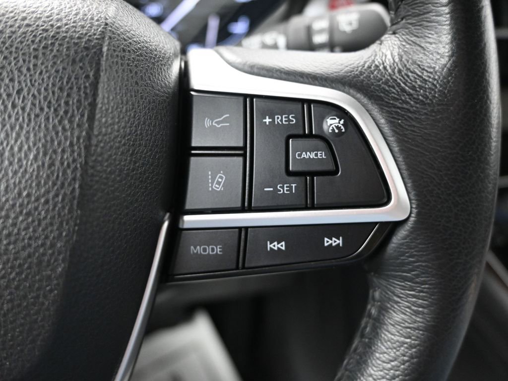 Used 2024 Toyota Sienna XLE image 26