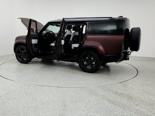 New 2026 Land Rover Defender 130 X-Dynamic SE AWD/4WD image 12