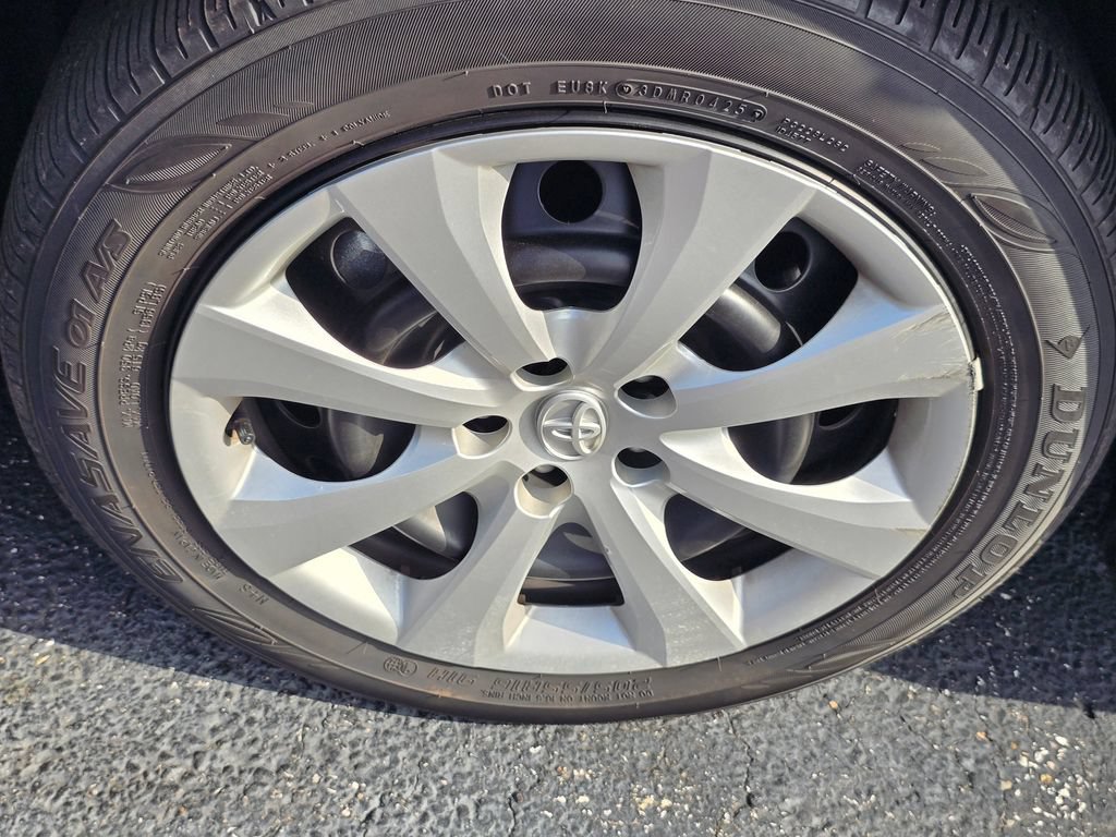 Certified 2025 Toyota Corolla LE FWD image 23