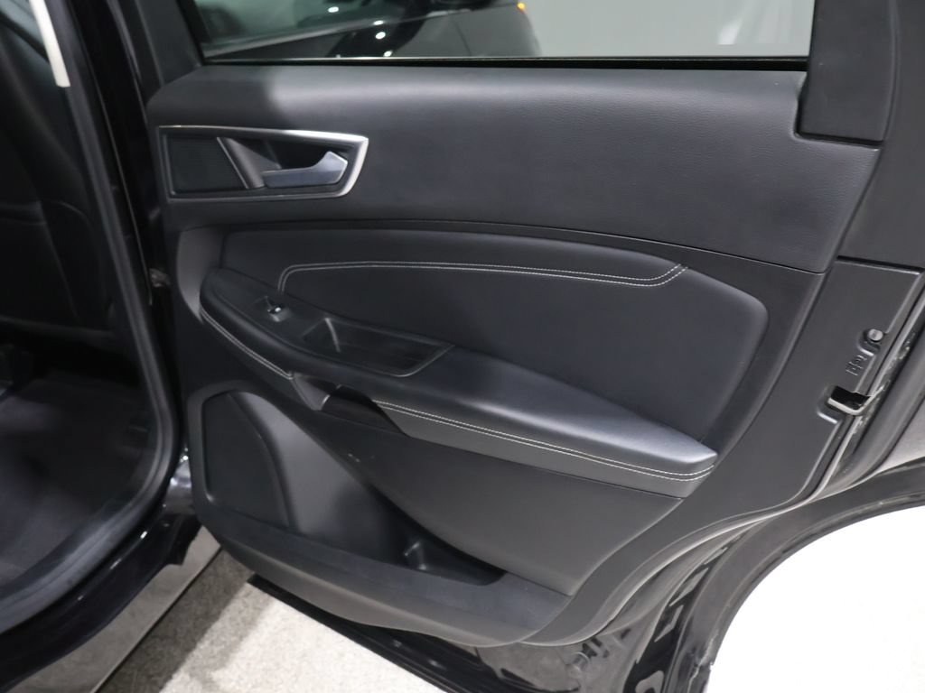 Used 2024 Ford Edge Titanium w/ Equipment Group 301A AWD/4WD image 21