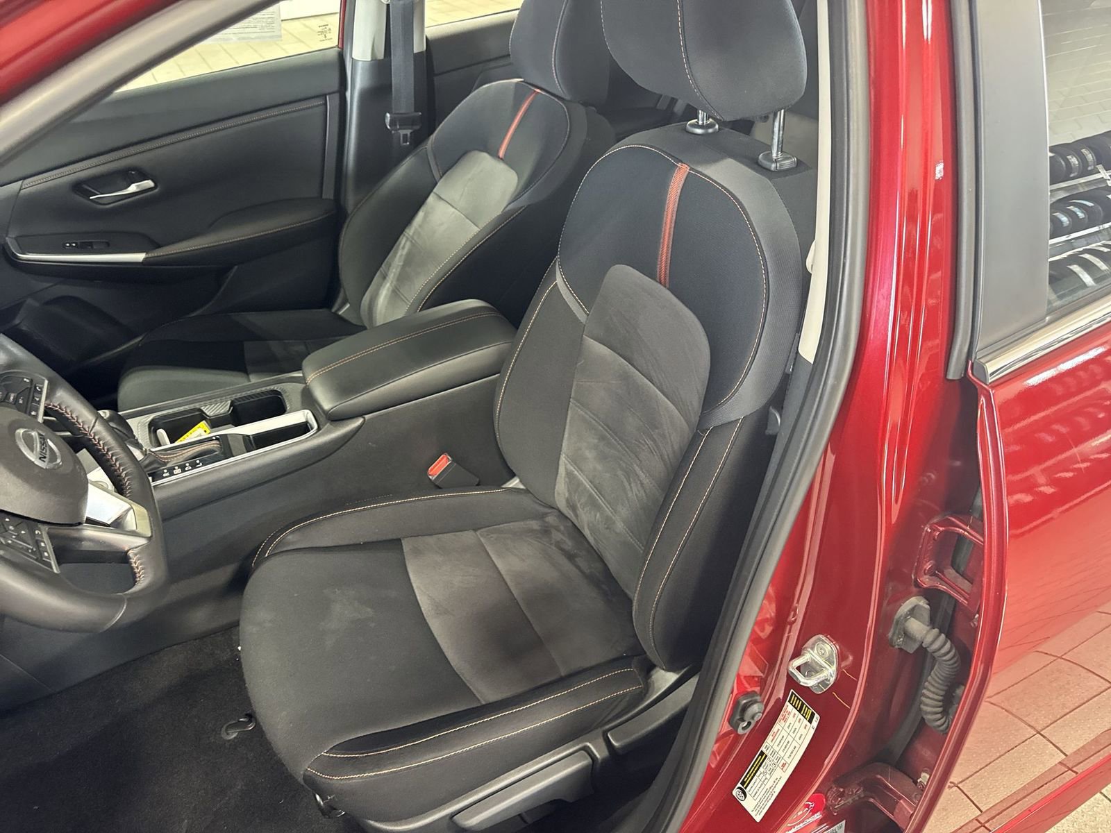 Used 2023 Nissan Sentra SR w/ Electronics Package image 23