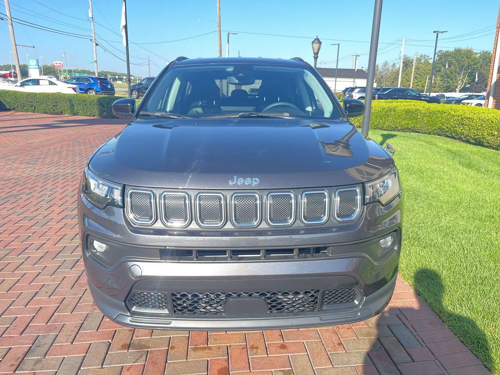 Used 2022 Jeep Compass Latitude image 3