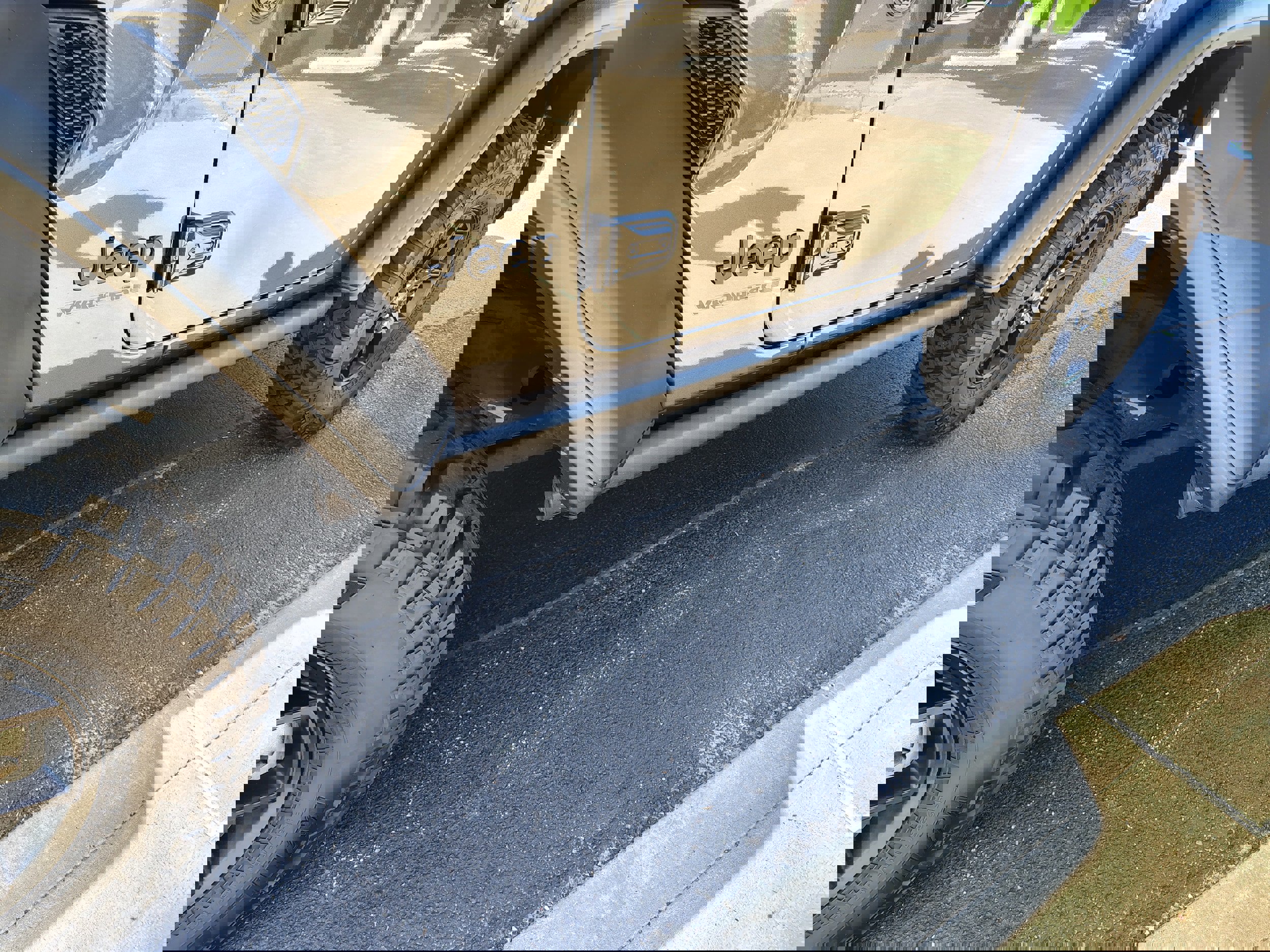 Certified 2024 Jeep Wrangler Willys image 6