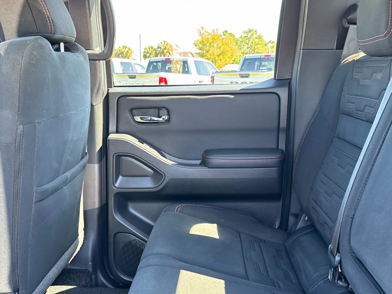 Used 2023 Nissan Frontier PRO-4X w/ Technology Package image 15