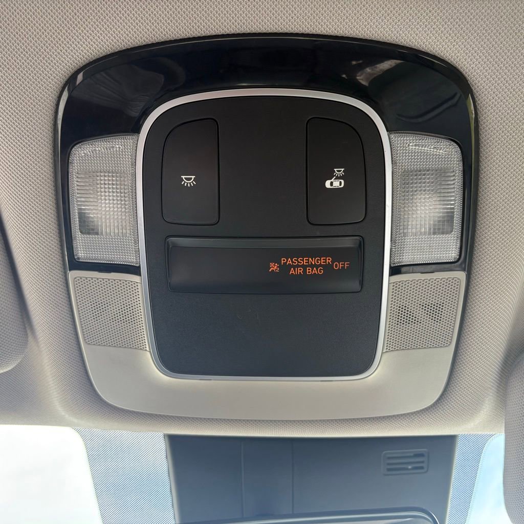 Used 2021 Hyundai Sonata SE w/ Preferred Accessory Package image 26