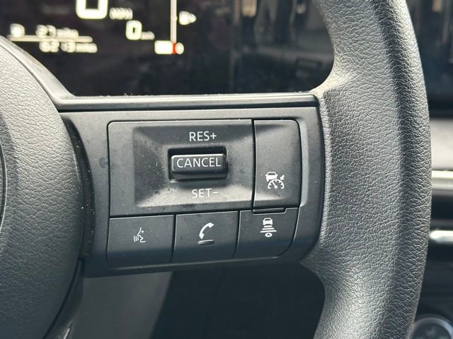 Used 2025 Nissan Kicks S image 17