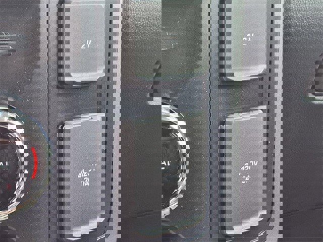 New 2025 Ford F150 Lariat w/ Equipment Group 501A Mid image 15