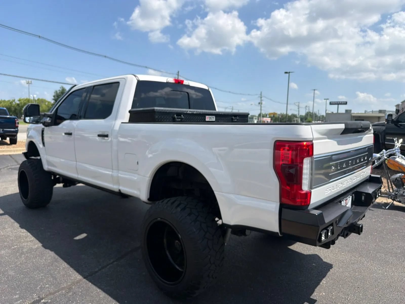 Used 2017 Ford F250 Platinum w/ Platinum Ultimate Package AWD/4WD image 5