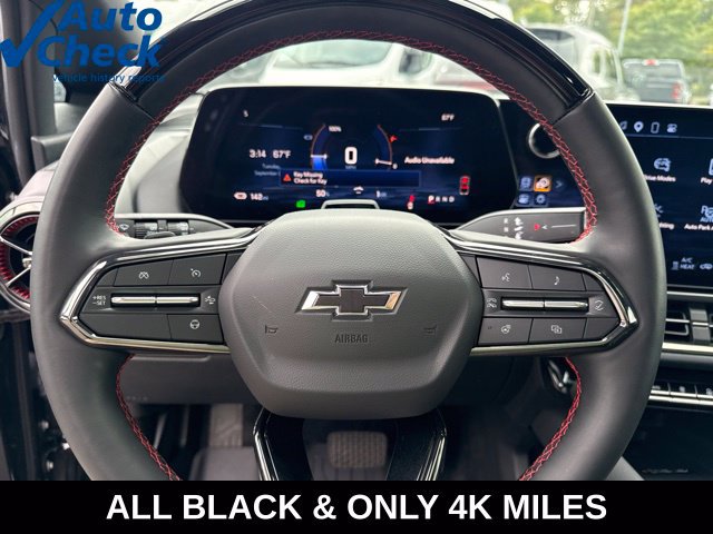 Used 2025 Chevrolet Equinox EV RS w/ Active Safety Package 3 AWD/4WD image 16