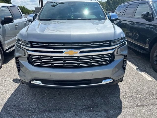 Used 2023 Chevrolet Suburban Premier AWD/4WD image 2
