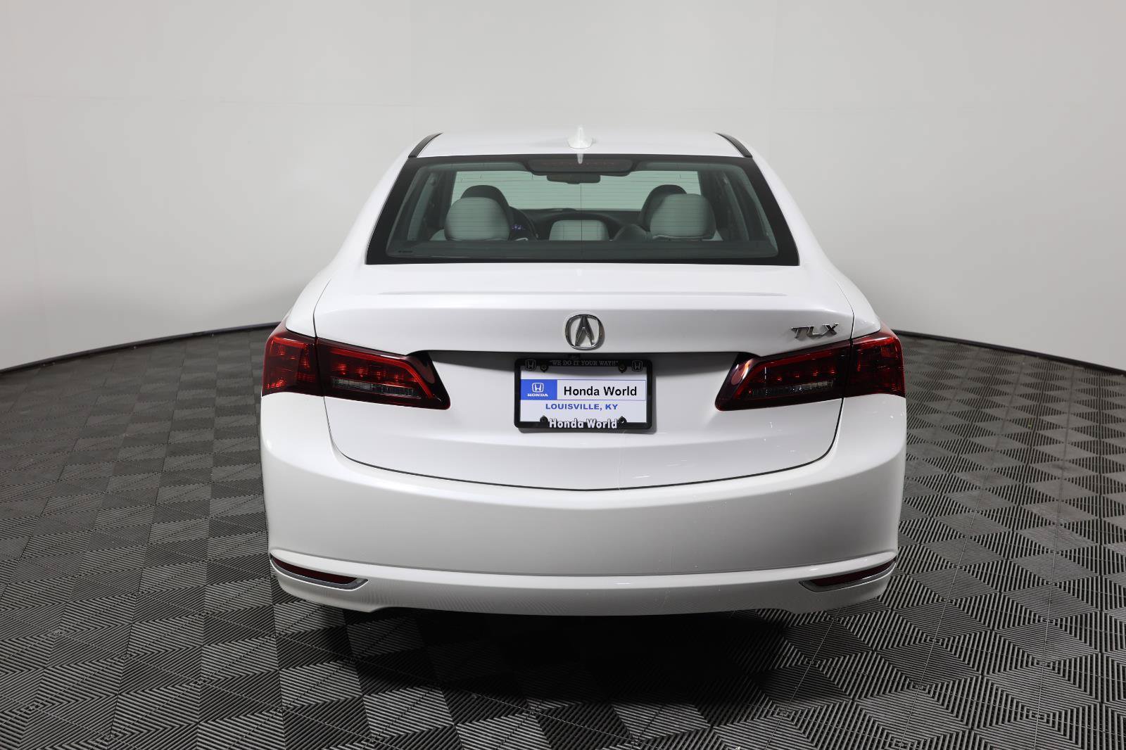 Used 2016 Acura TLX FWD image 6