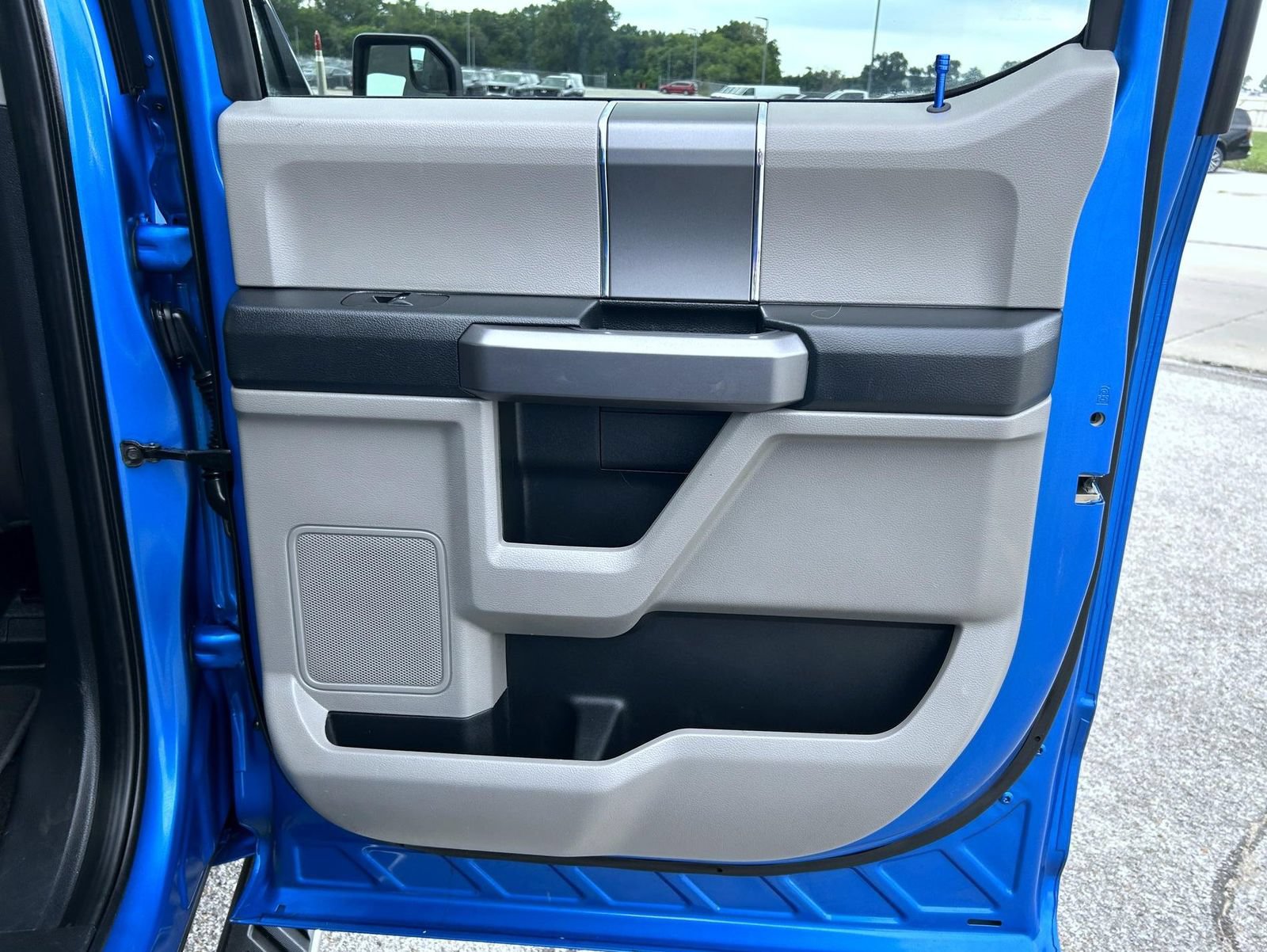 Used 2020 Ford F150 XLT w/ Equipment Group 302A Luxury AWD/4WD image 19