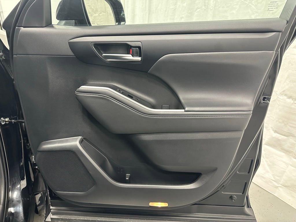 Used 2025 Toyota Highlander XSE image 63