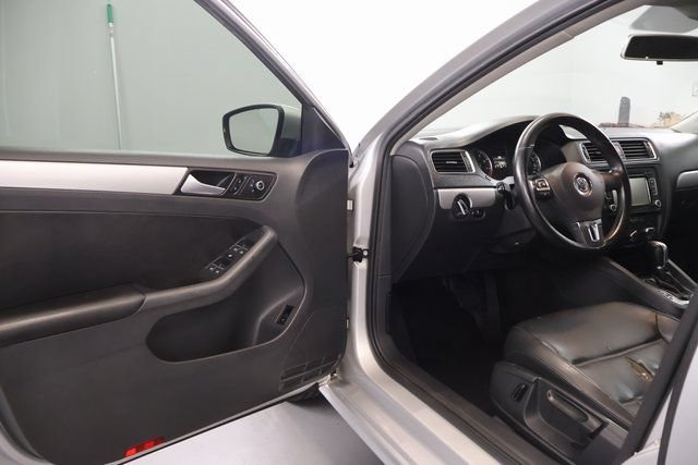 Used 2014 Volkswagen Jetta SE FWD image 8