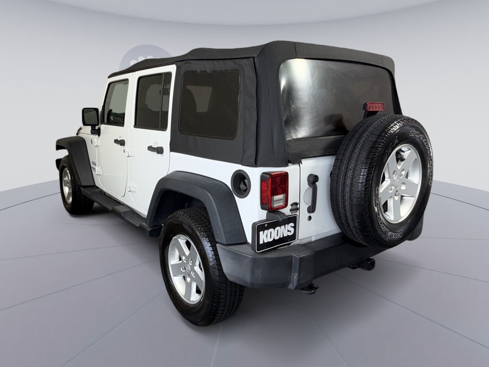 Used 2016 Jeep Wrangler Unlimited Sport w/ Quick Order Package 24S AWD/4WD image 4