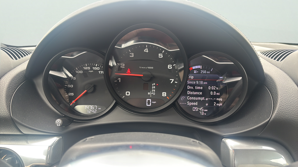 Used 2024 Porsche 718 Cayman RWD image 12
