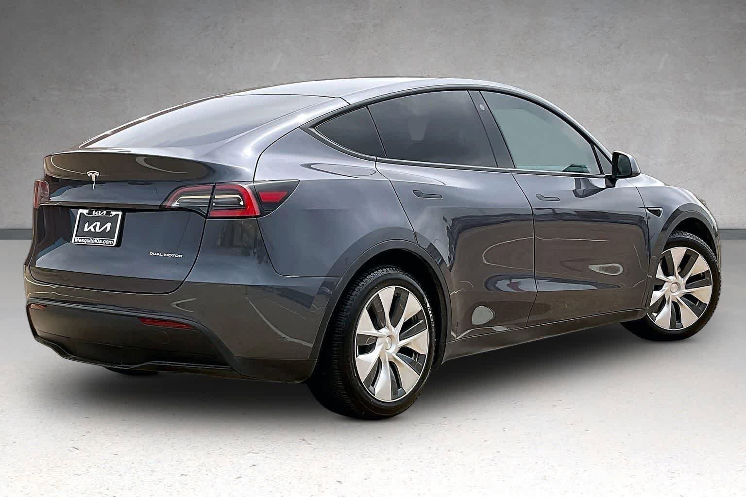Used 2021 Tesla Model Y Long Range AWD/4WD image 22