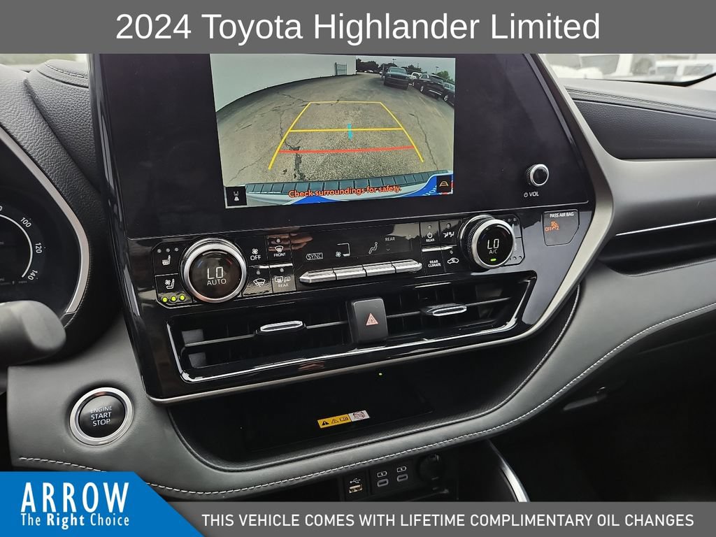 Used 2024 Toyota Highlander Limited FWD image 24