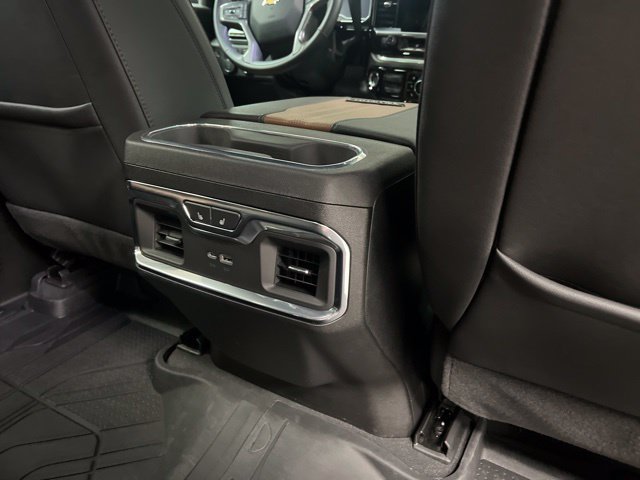 Used 2025 Chevrolet Silverado 3500 High Country w/ High Country Premium Package AWD/4WD image 53