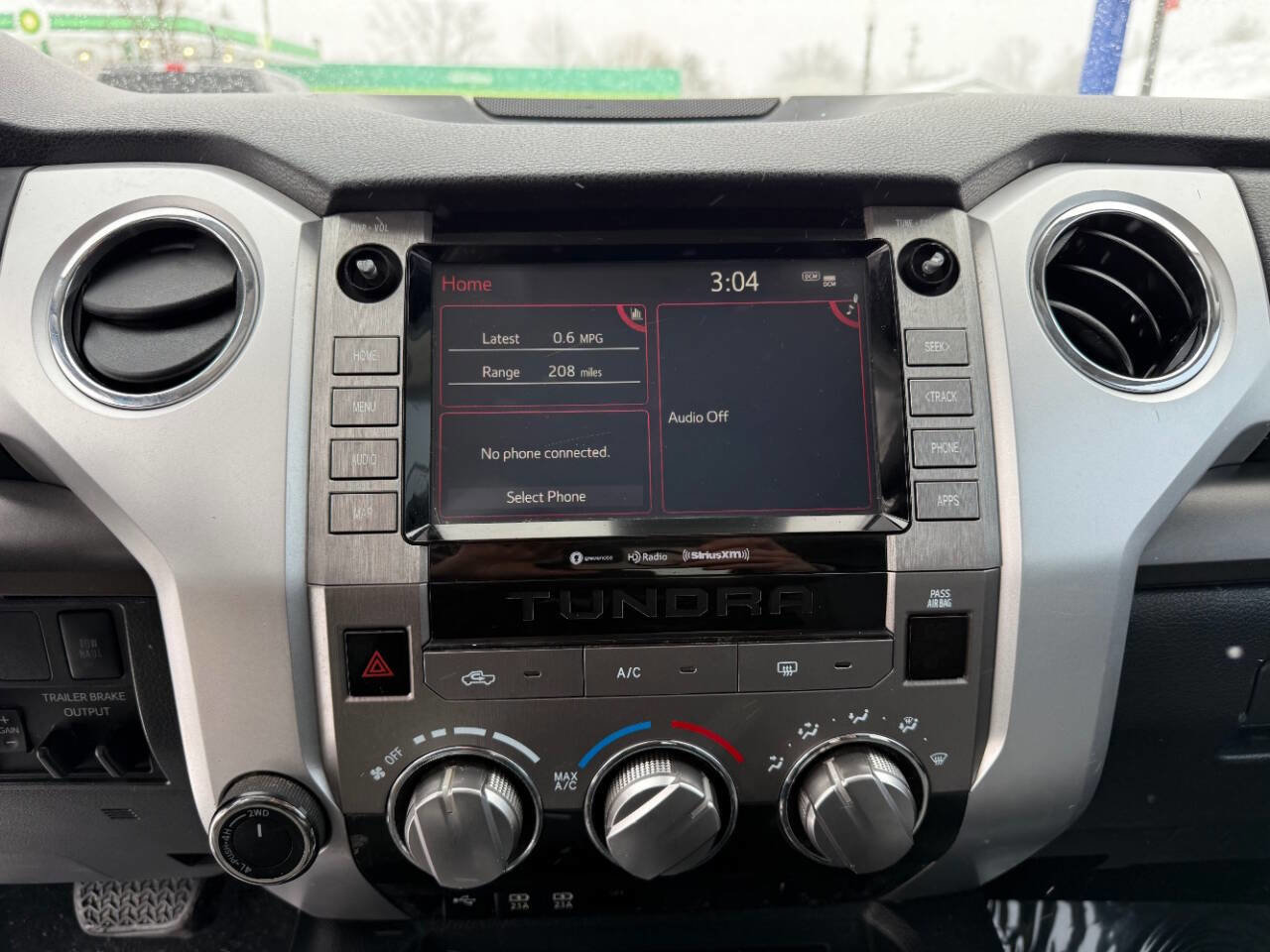 Used 2020 Toyota Tundra SR5 w/ SR5 Leather Package image 19