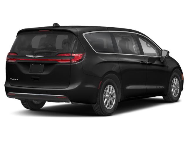 Certified 2024 Chrysler Pacifica Touring-L FWD image 3