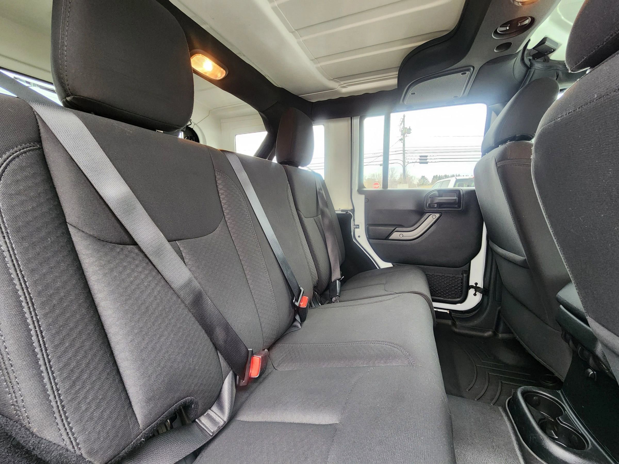 Used 2018 Jeep Wrangler Unlimited Sport S image 44