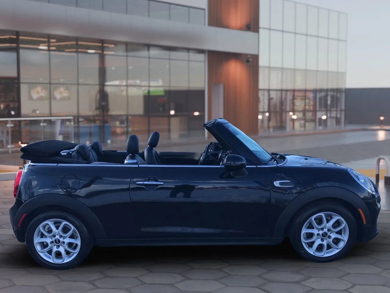 Used 2019 MINI Cooper Convertible image 13