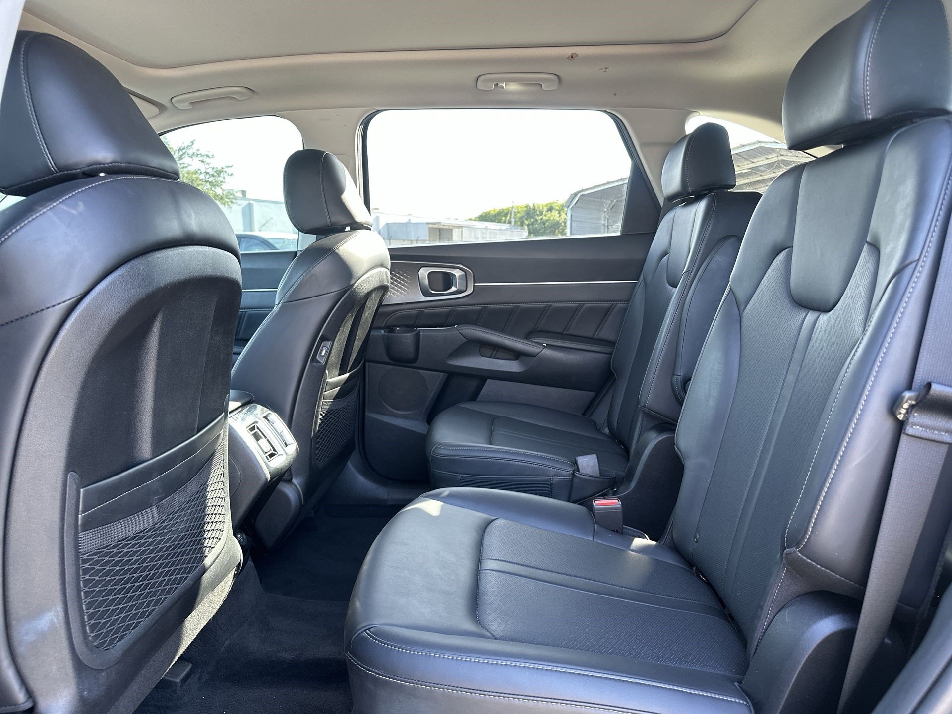 Certified 2023 Kia Sorento SX FWD image 23