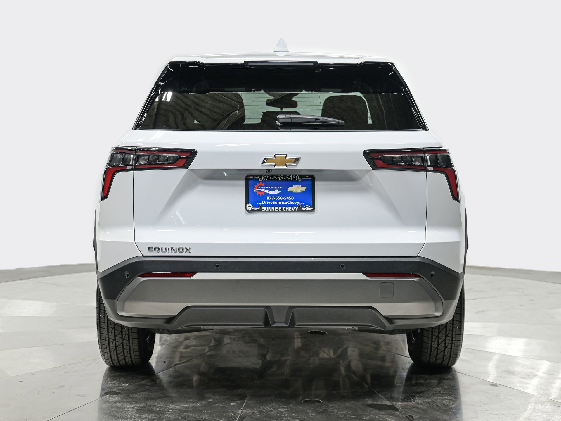 Used 2025 Chevrolet Equinox LT FWD image 5