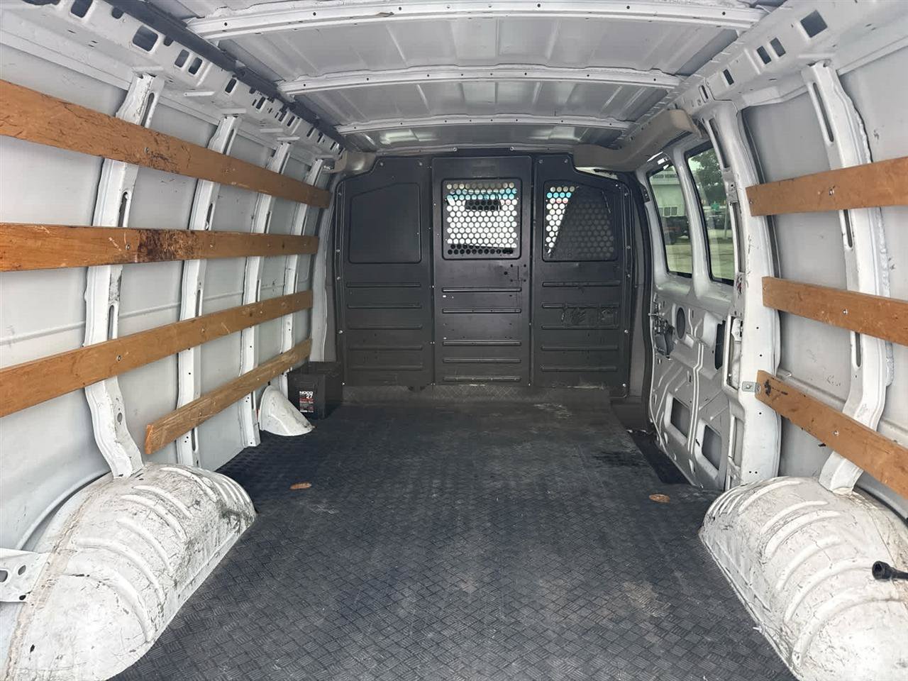 Used 2019 Chevrolet Express 2500 w/ Driver Convenience Package RWD image 16