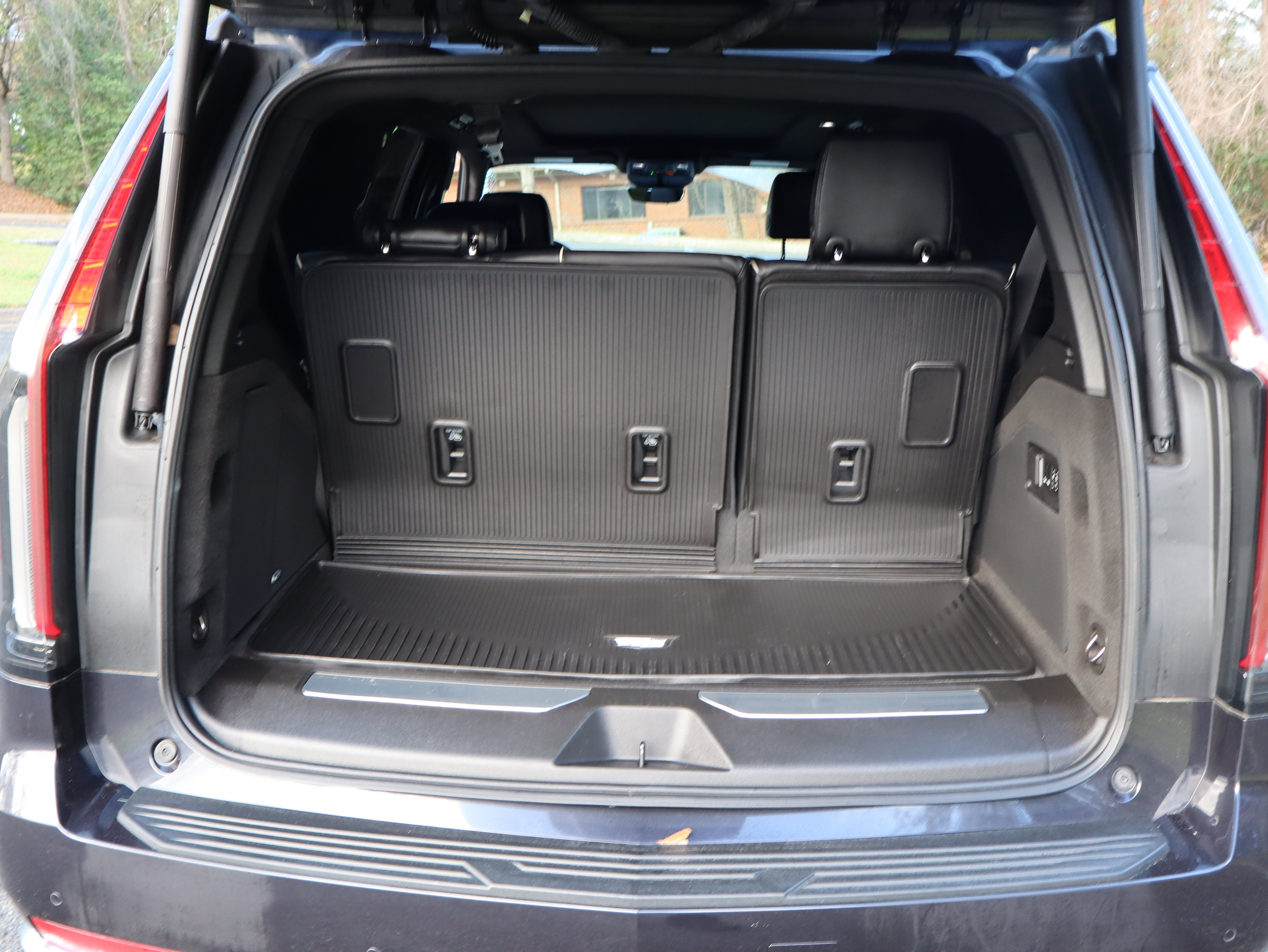 Used 2023 Cadillac Escalade Premium Luxury w/ LPO, Floor Liner Package image 37