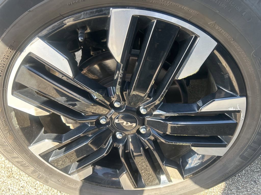 Used 2023 Kia Telluride SX image 6