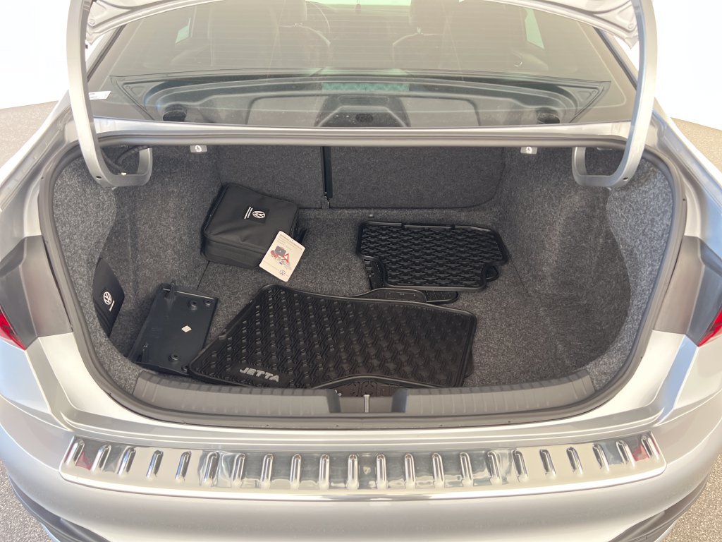 Used 2023 Volkswagen Jetta SE FWD image 24