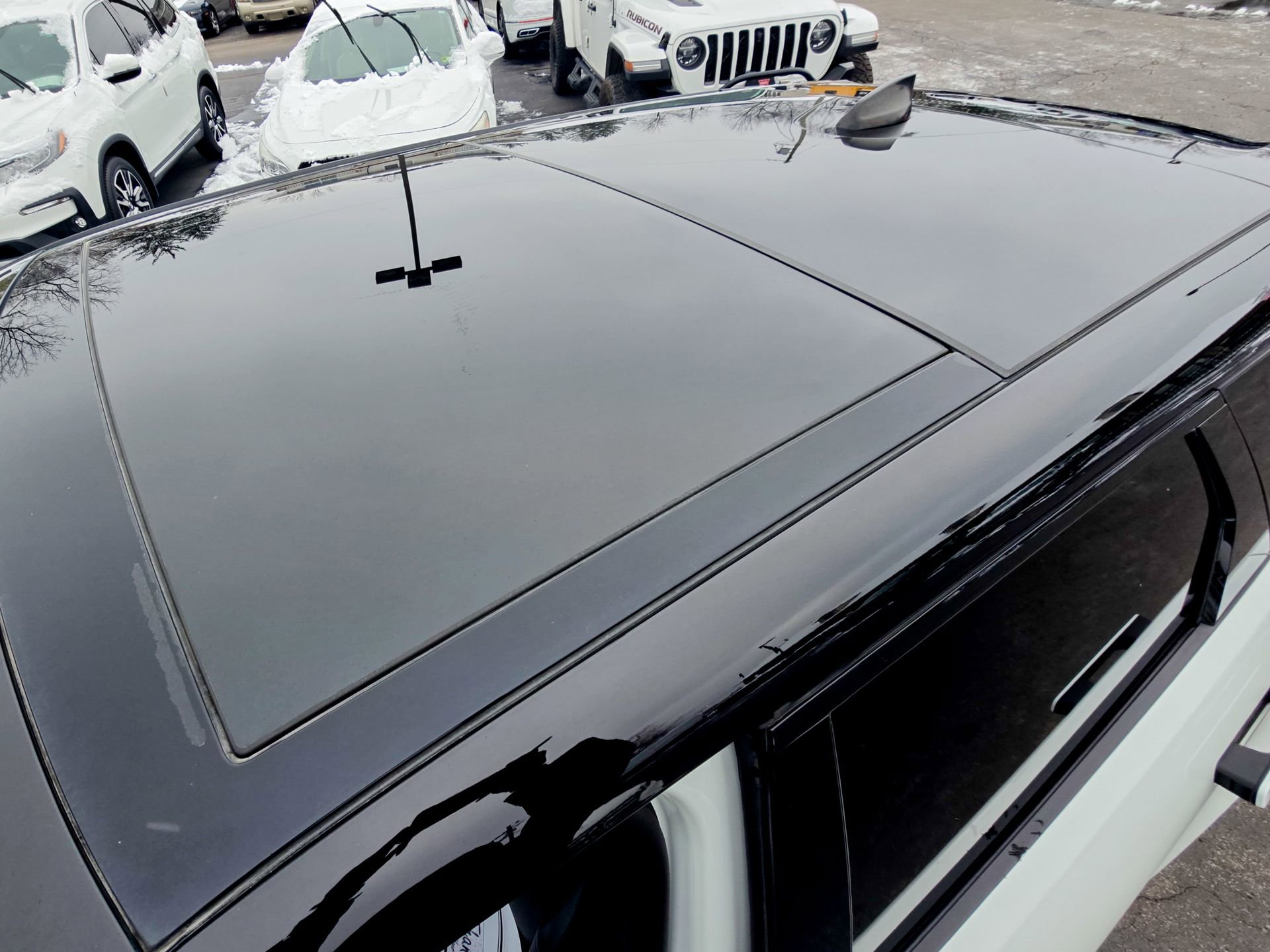 Used 2023 Land Rover Range Rover Evoque S image 32