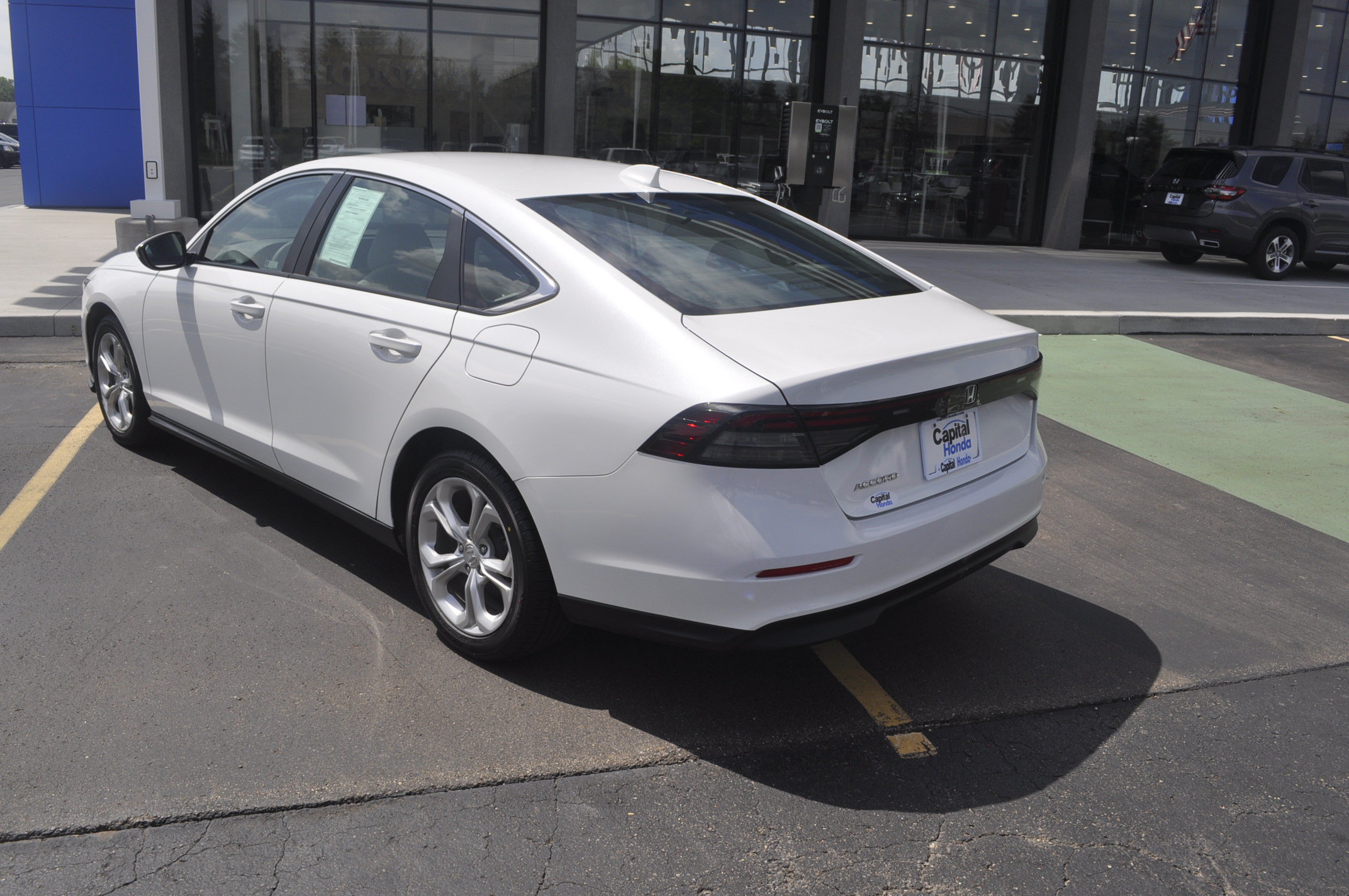 Certified 2023 Honda Accord LX image 5
