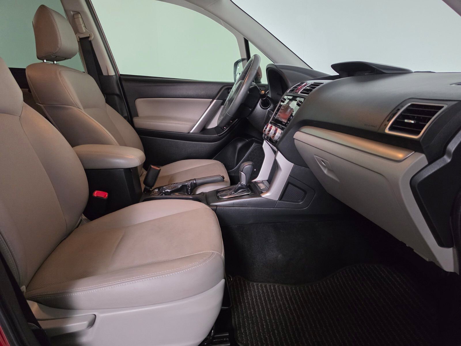Used 2016 Subaru Forester 2.5i Touring w/ Popular Package #2 AWD/4WD image 20