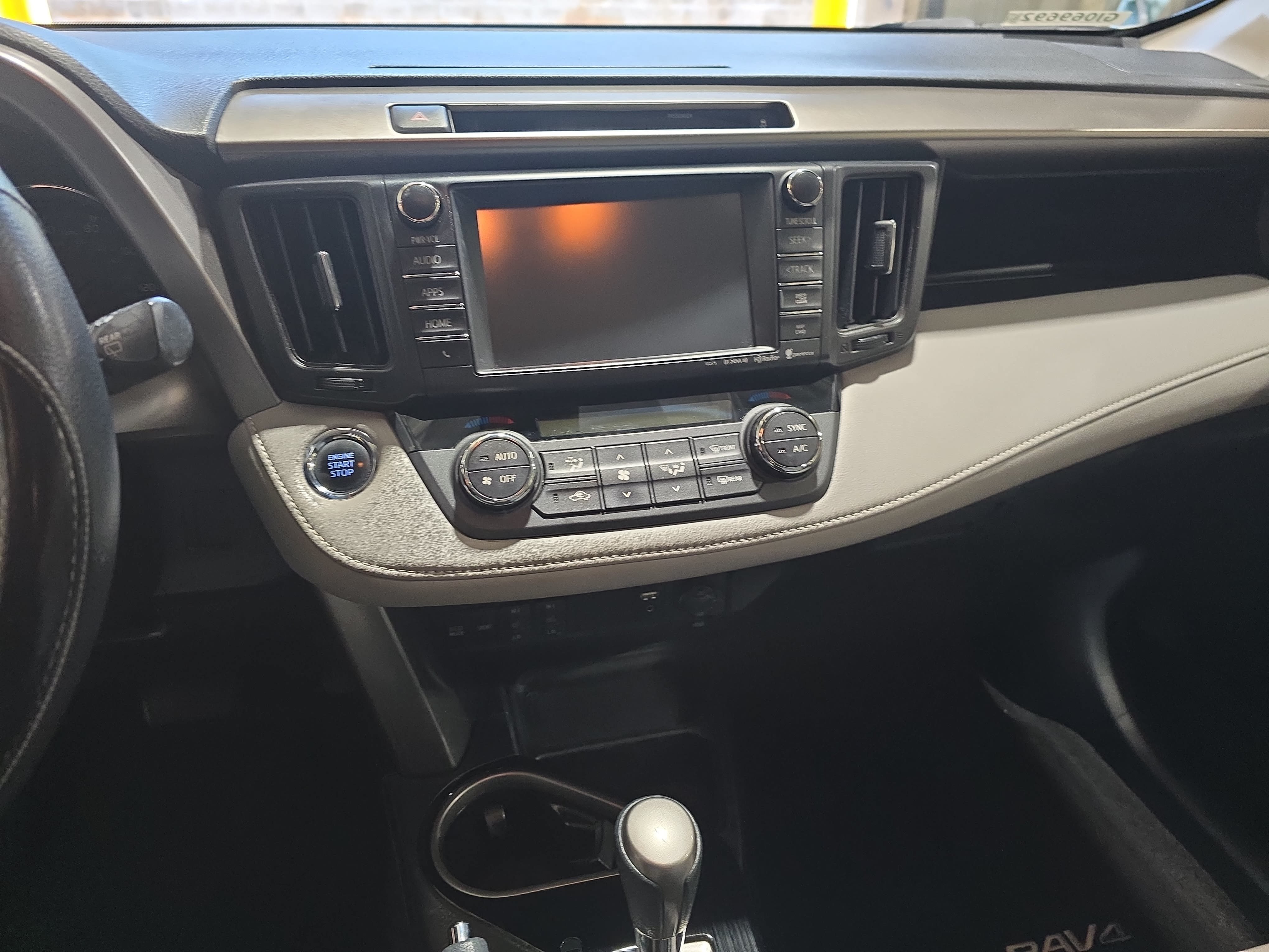 Used 2016 Toyota RAV4 Limited FWD image 19