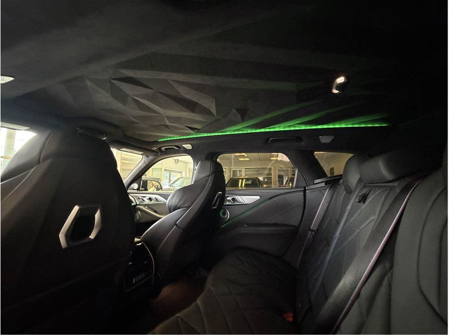 Used 2023 BMW XM AWD/4WD image 32